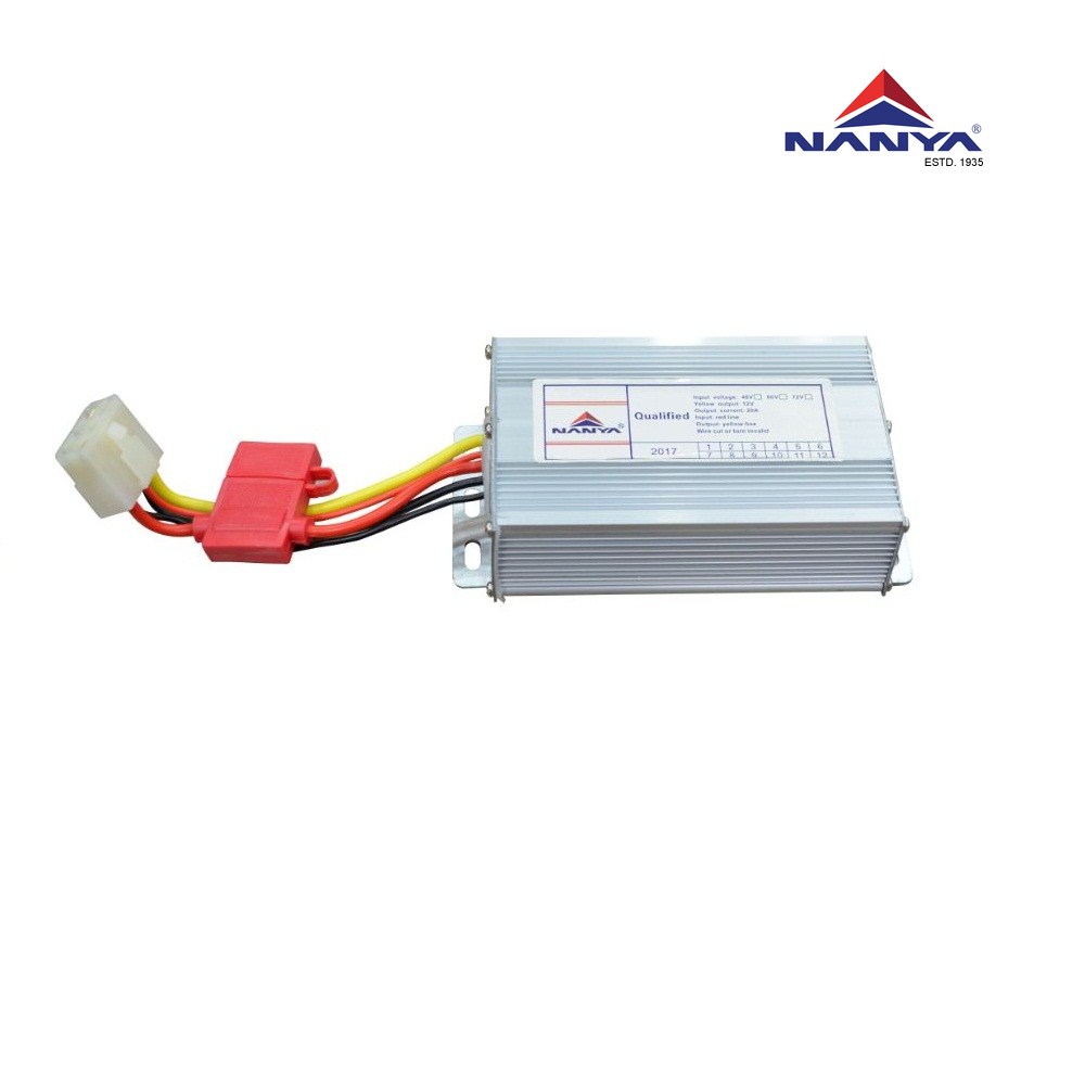 20 Amp DC to DC Convertor - View 3