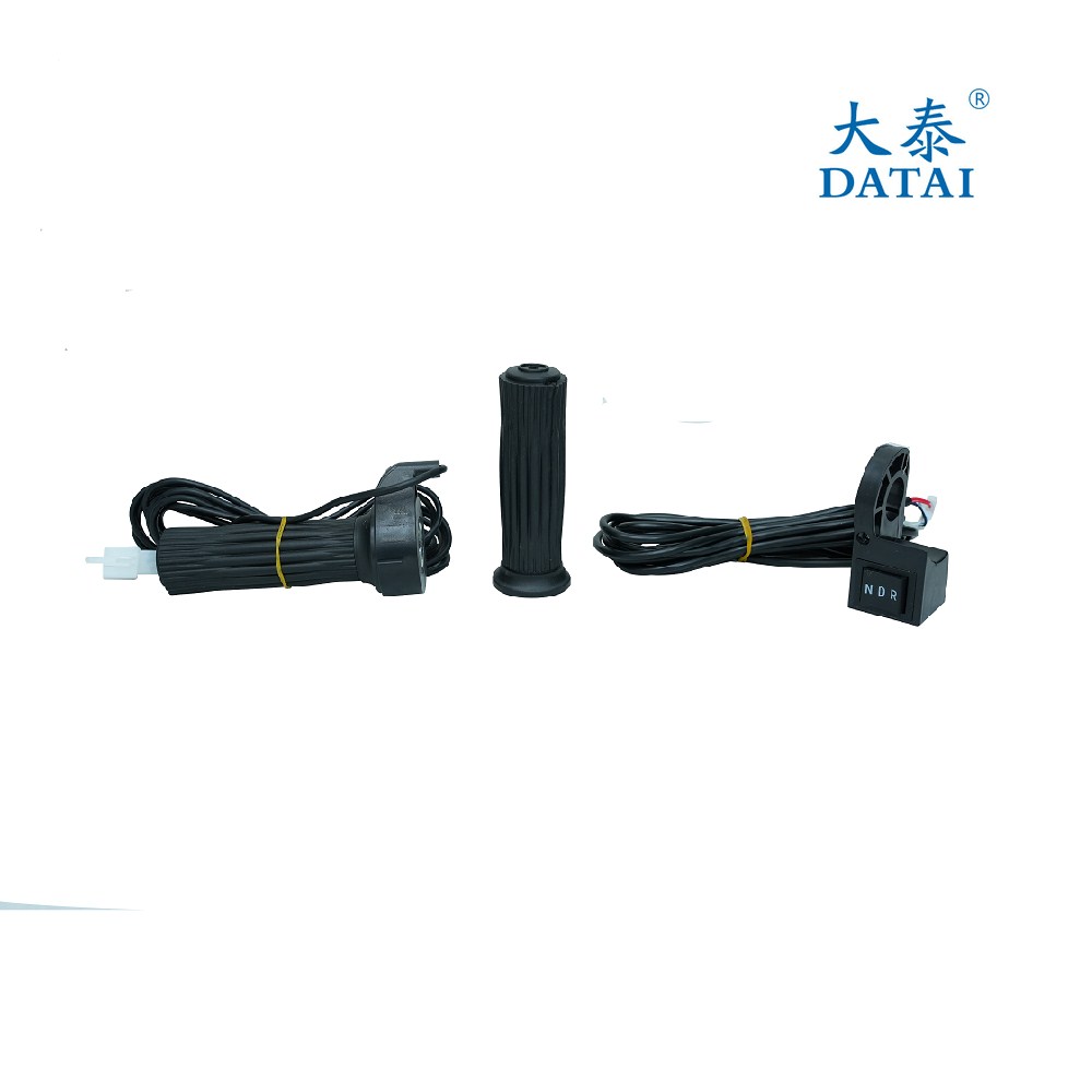Datai Throttle Set